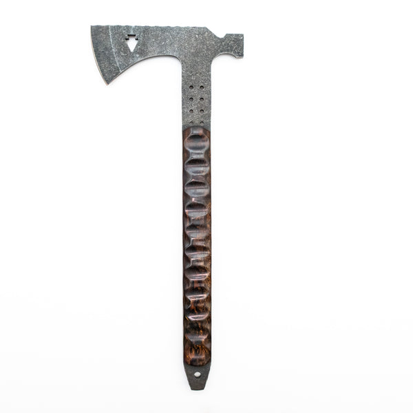 Arrowhead Tomahawk with Scalloped Desert Ironwood Scales